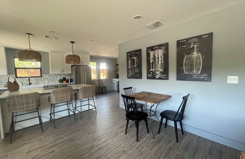 Boerne House | Boerne Bed and Brew - Walk to Main St and the river!