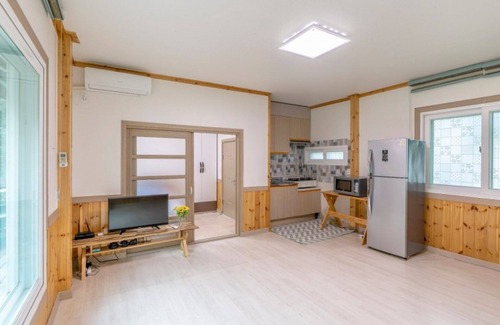 Boeun House | Eco-Friendly Retreat at Boeun Supsogui Hayan Pension