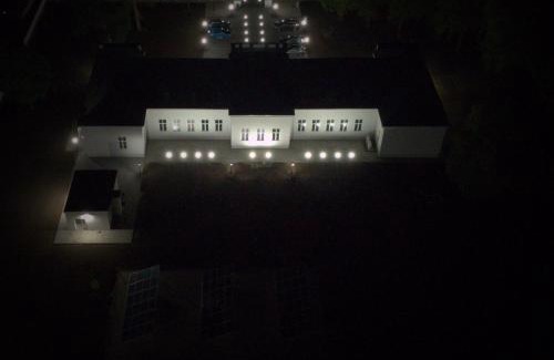 Nyirbogat Apartment | Discover Bogáthy Kúria Business Apartments: Guest Rated 9.8