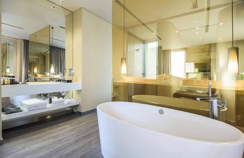 La Cabrera Hotel | Relax at the BOG Hotel: Pool, Spa & 4-Star Comfort