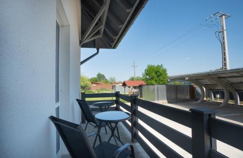 Balatonboglar Apartment | Experience Boglári Apartman: Family-Friendly Retreat