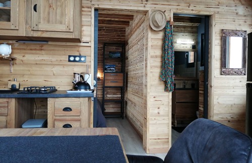 Arith Ski Chalet | Unforgettable Stay at Bogs des Bauges Trelod - Guest Rated 9.8