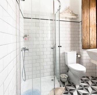 Baiona House | Charming Oceanfront Bohemian Antique Guesthouse with Views