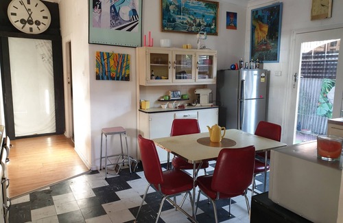 Semaphore House | Beachfront Retreat: Steps to Ocean & Sema4 Shops!