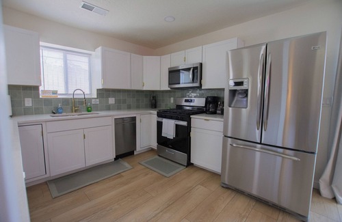 South Broadway House | Unique Bohemian Chic Escape with Hot Tub & Pet-Friendly Perks