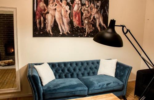 Old Town Apartment | Cozy Bohemian Hideout in Historic Old Town, Tartu