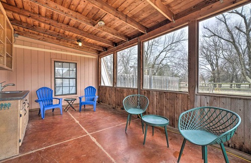 Stillwater Cottage | Cozy Bohemian Retreat with Screened Porch Near the Lake