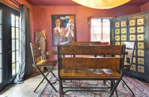 Cherrywood House | Bohemian Oasis | Hot Tub| Chill Bohemian Stay
