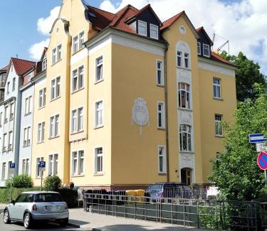 Erfurt Apartment | Exceptional BohnApartments Near Alte Oper with Free WLAN