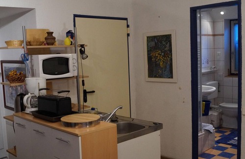 Mueggelheim Apartment | Discover Bohne's Cozy Müggelwaldzimmer with Garden Retreat