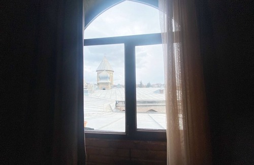 Tbilisi City Centre Apartment | Trendy Boho Apartment in Old Tbilisi with Breakfast Included