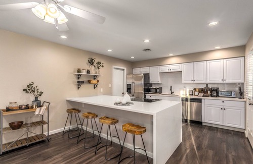 Cox Heights House | Idyllic Boho Bungalow in Scottsdale with Private Hot Tub