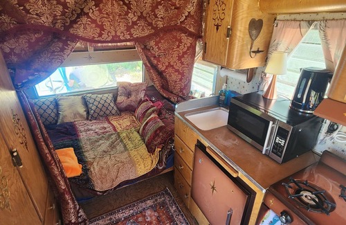 Monroe House | Boho Caravan Escape: Vintage Oasis Camper with Breakfast