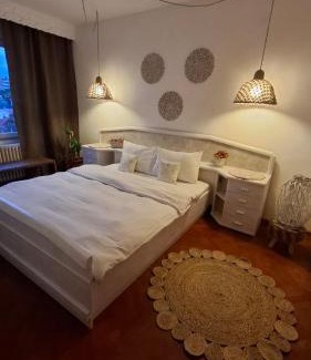 Reghin Apartment | Discover Apartament Shabby Chic: 10/10 Guest Rated Stay