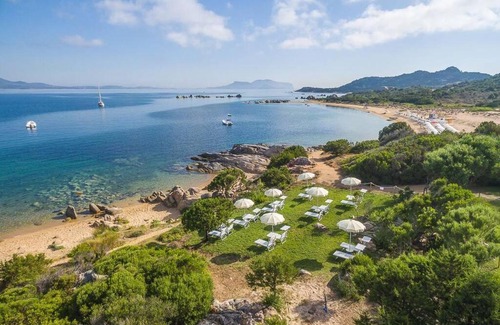 Li Cuncheddi Apartment | Chic Boho Beach Resort in Sardegna: Pet Friendly & Family Fun