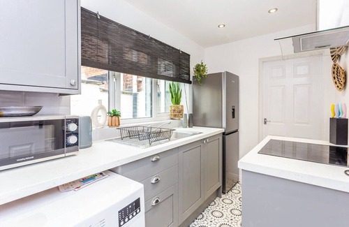 Darlington House | Stylish 2-Bedroom Retreat in Darlington - Family Friendly