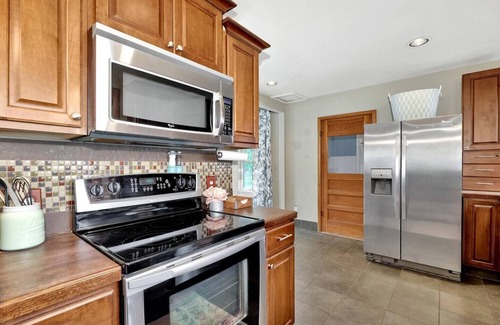 Wichita House | Historic Shotgun Home with Game Room & Hot Tub - 9.8 Rated