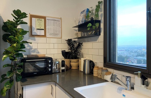 Haifa Apartment | Boho Gem Near Talpiot Mkt