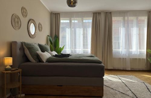 Graz City Centre Apartment | Boho Living Studio - Historic City Center with Free Parking by HERO HOMES