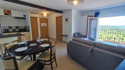 Bonnieux Apartment | Trendy BOHO Hotel: Pet & Child Friendly with 9.4 Rating