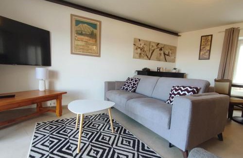 Bonnieux Apartment | Trendy BOHO Hotel: Pet & Child Friendly with 9.4 Rating
