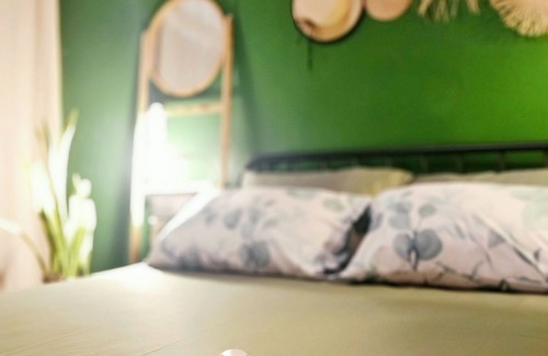 Sathorn Bed & Breakfast | Quaint Boho Room with Aircon in Heart of the City
