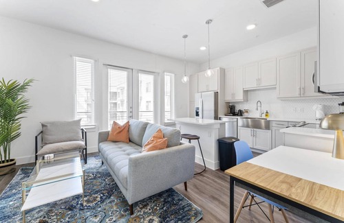 Highland Apartment | Prime 1BR Suite Near Food and Brewery with Breakfast Access