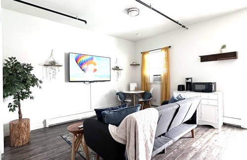 Scenic Heights Apartment | Trendy Boho Studio: Steps from Scenic Views & Spa Access