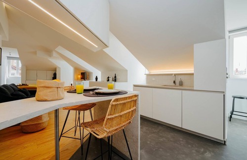 Sao Paulo Apartment | Trendy Boho Studio in Vibrant Lisboa with Pet-Friendly Amenities