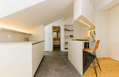 Sao Paulo Apartment | Trendy Boho Studio in Vibrant Lisboa with Pet-Friendly Amenities