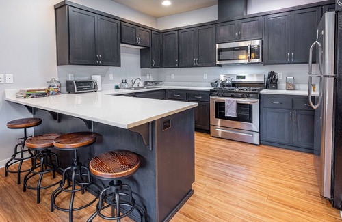 Corvallis House | Boho Vibes: Family-Friendly Home with Breakfast & Kitchen