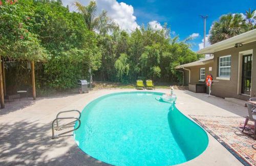 Virginia Park House | Inviting Holiday Homes in Tampa, FL with Oceanfront Views