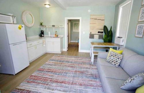 Smith's Memento Apartment | Beachside Retreat with Pet-Friendly Amenities & Top Reviews