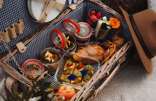 Ziemetshausen House | Discover Boho Zelt @ Lebenshofalpakas with Breakfast Included
