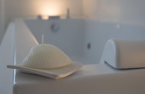 Rossano Bed & Breakfast | Experience Comfort at Boite d'Esprit B&B with Spa & Kitchen