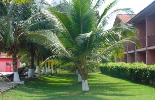 Bortianor Hotel | Beautiful Bojo Beach Resort with Private Beach Access