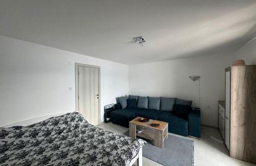 Krasici Apartment | Family-Friendly Getaway at Boka Charter 2 Hotel