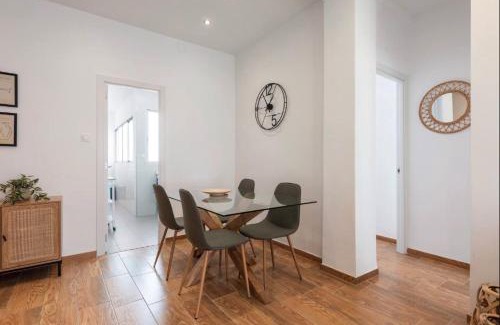Ensanche Centro Apartment | Family-Friendly Bokeron Host in Soho Málaga - Rated 9.4/10