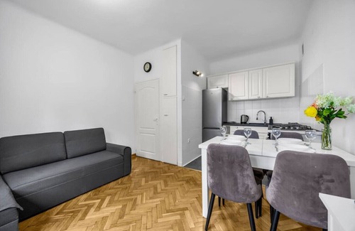 Mokotow Apartment | Bokserska Apt - Chopin Airport Nerby - by Rentujemy