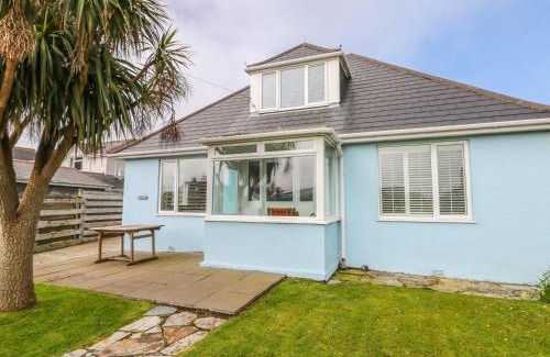 Trebetherick House | Discover Bolenowe: Family & Pet-Friendly Getaway