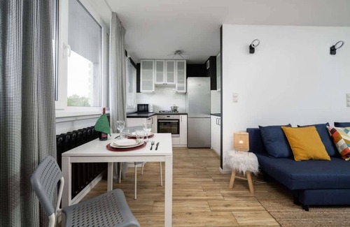 Stare Miasto Apartment | Exceptional Stay at Studio Bolesławiecka 8/20 - Family-Friendly!