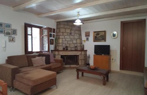 Oitylo Apartment | Experience Boliari House: Top-Rated Oceanfront Retreat