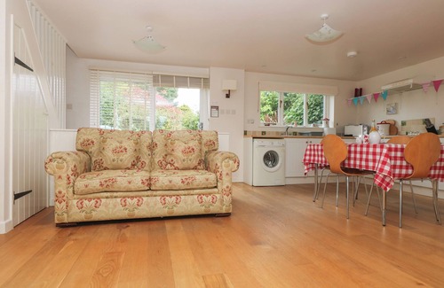 St. Martin Cottage | Bolitho's Retreat: Pet-Friendly Haven with Garden Access