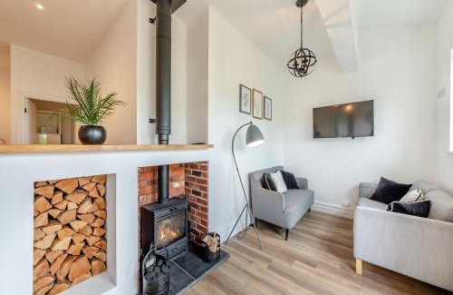 Durham House | Family-Friendly Bolton Farm with Inviting Hot Tub Access