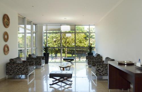 Uberaba Hotel | BOMBONATO HOTEL - Easy Airport Access & Family-Friendly Stay