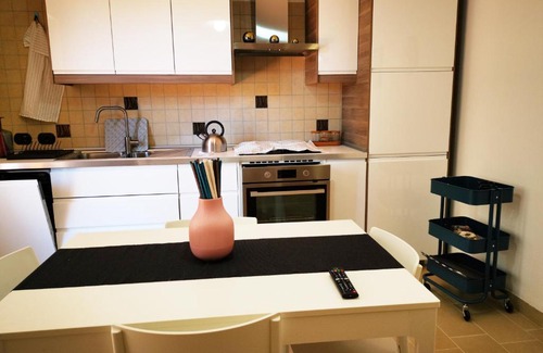 Bomerano House | Top-Rated Bomerano Apartments: Pet & Child Friendly Stay