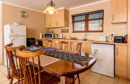Montagu Cottage | Discover Bon Accord Farm Cottages: 4-Star Stay with Pool