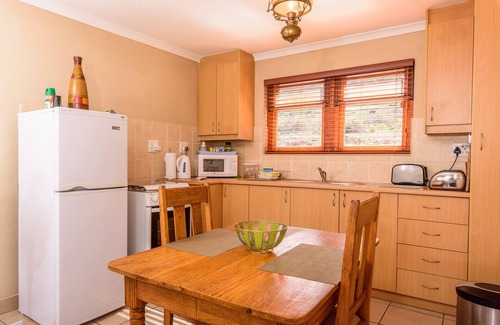 Montagu Cottage | Discover Bon Accord Farm Cottages: 4-Star Stay with Pool