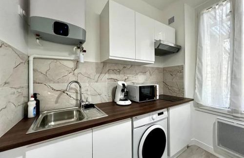Montereau-Fault-Yonne Apartment | Pet-Friendly Bon'appart Studio with 8/10 Guest Rating