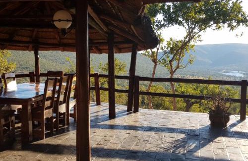 Bela-Bela House | Explore Bona Kgole Private Game Lodge in Mabalingwe